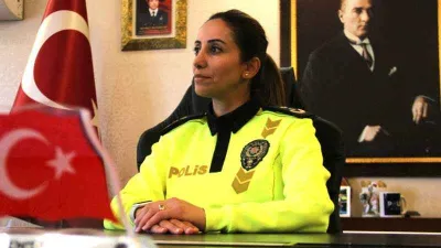 Şehit trafik polisinin kızı Ankara’nın trafiğinden sorumlu