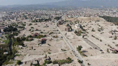 Enkazın yüzde 77’si kaldırıldı