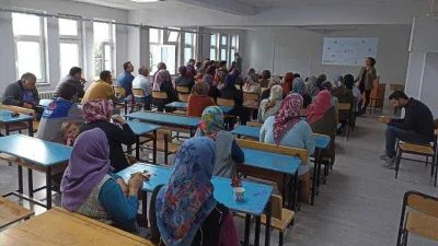 Bağımlılığa karşı eğitim Fatih Ortaokulu'nda sürüyor