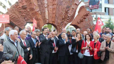 Tepebaşı, '100. Yıl Cumhuriyet Anıtı'yla 100. Yılı kutladı