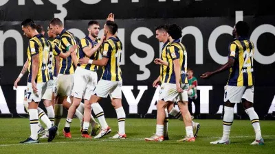 Fenerbahçe, Süper Lig'de 10'da 10 yaptı ve rekorunu geliştirdi