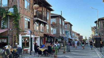 Bu özel pazarda üreten kadınlar iş yapıyor