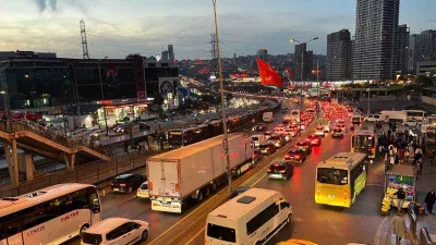 İstanbul’da trafik yoğunluğu yüzde 83’e ulaştı