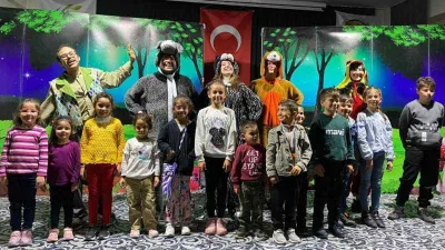 Bremen Müzikali tiyatro gösterisi Çifteler'de