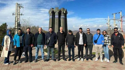 Yüksekovalı grup Tebriz'de tarihi mekanları gezdi