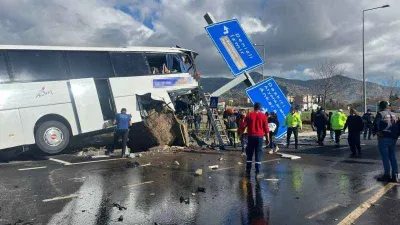 Taylandlı turistlerin ölümden döndüğü kazada yaralı sayısı 29’a yükseldi