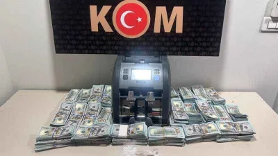 Havalimanında dolar operasyonu