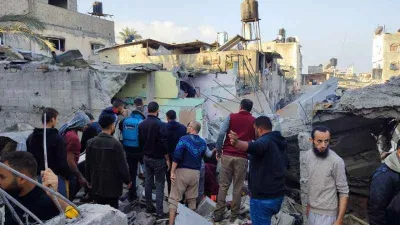 İsrail, Maghazi Mülteci Kampı’nı vurdu: 10 Filistinli hayatını kaybetti