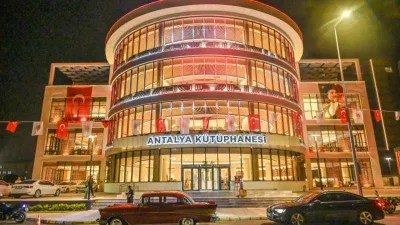 Antalya'nın 2 bin 500 kişilik kütüphanesi açılışa hazırlanıyor