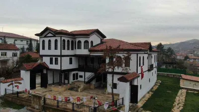 Divriği, konaklarıyla adeta açık hava müzesini andırıyor