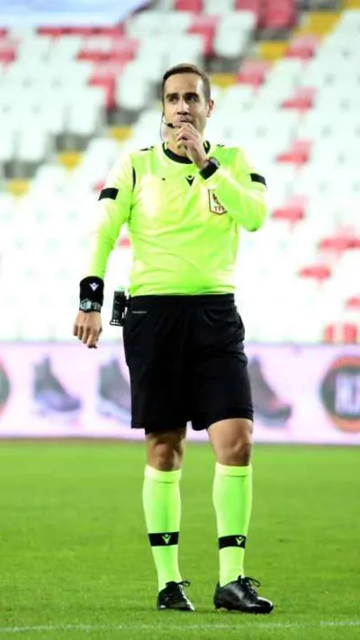 Sivasspor - Beşiktaş maçının VAR hakemi belli oldu 