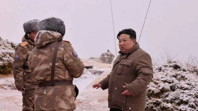 Kuzey Kore lideri Kim nükleer denizaltı inşası konusunda bilgi aldı