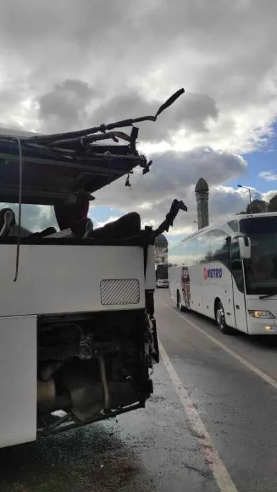15 Temmuz Demokrasi Otogarı'nda iki otobüs çarpıştı