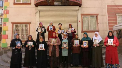 Evlat nöbetindeki aileler 8 Mart’ı buruk geçirdi