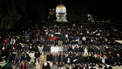 Mescid-i Aksa'da teravih namazı 35 bin kişiyle kılındı
