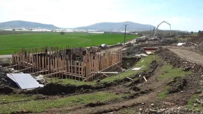 Temeller atıldı, köy evleri inşa ediliyor