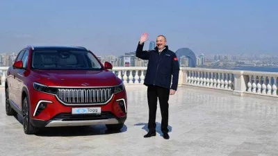 Aliyev, yerli otomobil Togg'u teslim aldı