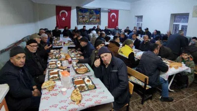 5 yıldır ortak iftar sofrası kuruyorlar