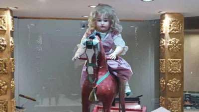 Oyuncak bebeklerin hazin hikayesi