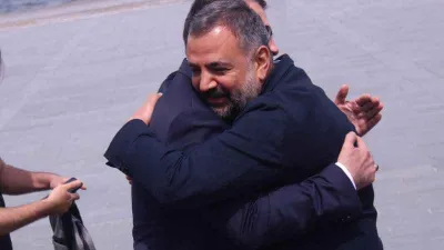 AK Parti ve CHP'den dostluk pozu