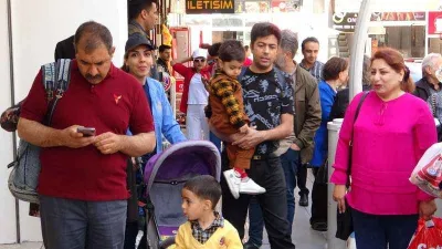 Van esnafı İranlı turistten memnun