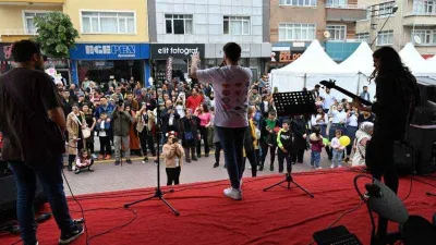 Isparta’da gül festivali coşkusu devam ediyor