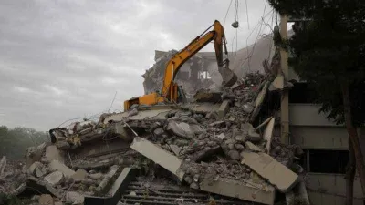 Enkaz bölgelerinde asbest tehlikesine dikkat!