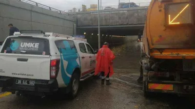 Bakan Koca: Sel felaketine karşı Ankaralıların hizmetindeyiz