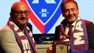 AK Partili Keskinkılıç, ilk maaşını Karabük İdman Yurdu’na bağışladı