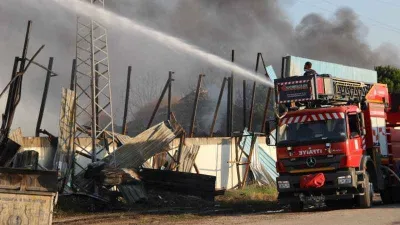 Manisa'daki fabrika yangını kontrol altına alındı