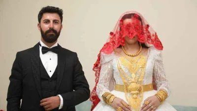 Aşiret düğünündeki takılar dudak uçuklattı