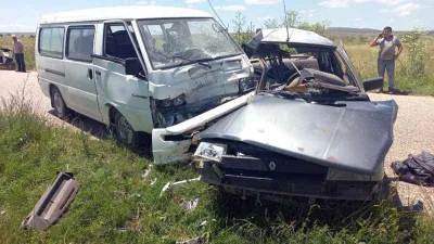 Kamyonetle otomobilin çarpıştığı kazada 3 kişi yaralandı