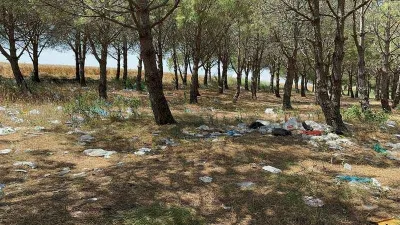 Tatilcilerden geriye çöp yığını kaldı