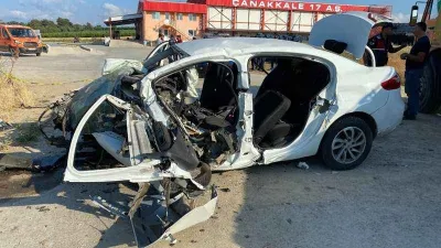 Kazada sürücü hayatını kaybetti, otomobilden çok sayıda uyuşturucu çıktı