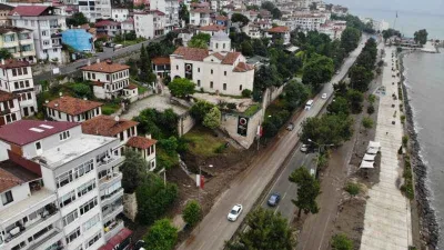 Ordu’da sel ve heyelan nedeniyle kapanan sahil yolu ulaşıma açıldı