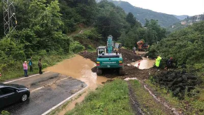 Tarım ve Orman Bakanlığı, 538 iş makinesi ve bin 363 personel ile sel bölgesinde