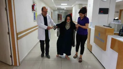 3 yıldır yatağa mahkumdu, ilk adımını attı!