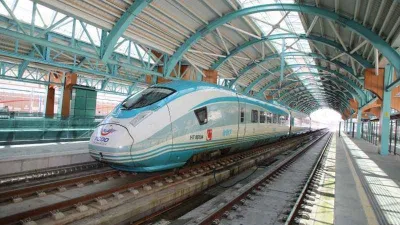 Yüksek Hızlı Tren ile Sivas'a insan akını yaşandı