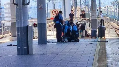 Japonya'da trende bıçaklı saldırı