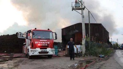 Kocaeli'de geri dönüşüm fabrikasında çıkan yangın kontrol altına alındı