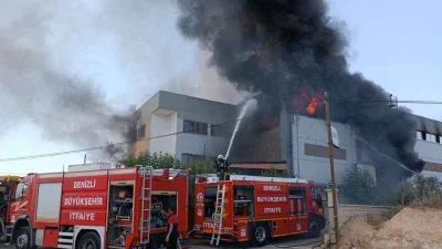 Tekstil fabrikasında çıkan yangın maddi hasara neden oldu