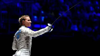 Ukraynalı eskrimci Rus rakibinin elini sıkmayı reddettiği için diskalifiye edildi