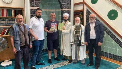 Depremzede imam Fransa’da 2 kişinin Müslüman olmasına vesile oldu