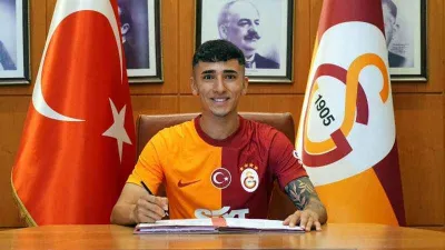 19 yaşındaki Caner Doğan, Galatasaray ile profesyonel sözleşme imzaladı