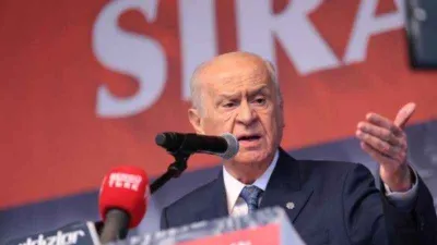 Bahçeli: Depremzede vatandaşlarımıza küfürler savrulması affedilemez bir alçaklıktır