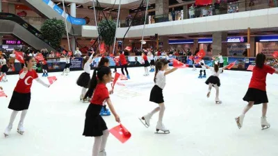 Buz üstünde gençlik bayramı kutlaması