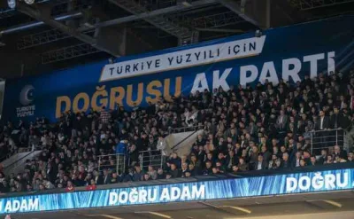  Bekir Bozdağ Urfa'da boş salona mı konuştu dolu salona mı?