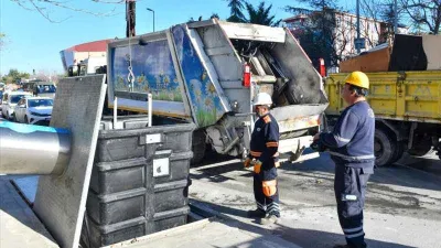 Esenyurt'ta çöp konteynerleri yer altına iniyor