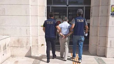 FETÖ üyesi Edremit'te saklandığı evde yakalandı