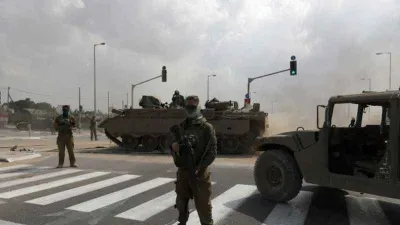 İsrail ordusu yardım bekleyen Filistinlilere saldırdı